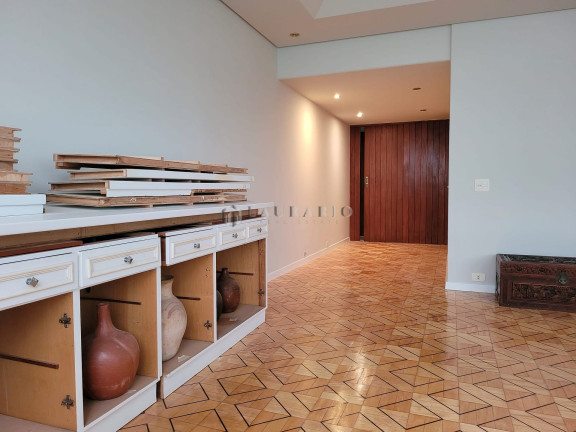 Imagem Apartamento com 3 Quartos à Venda, 201 m² em Copacabana - Rio De Janeiro Imagem Apartamento com 3 Quartos à Venda, 201 m² em Copacabana - Rio De Janeiro