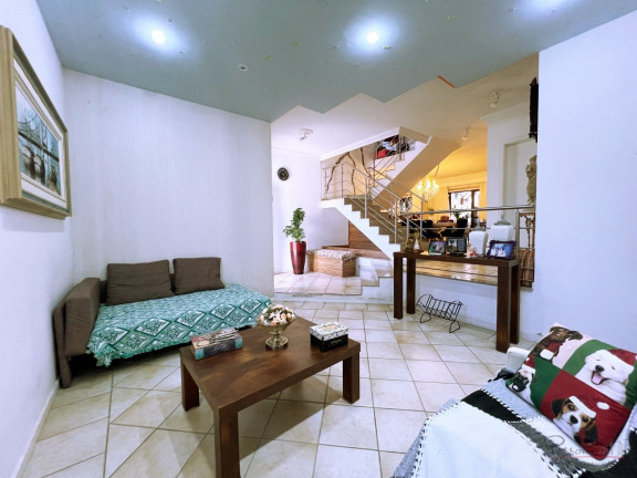 Imagem Casa com 3 Quartos à Venda, 360 m² em Itaguaçu - Florianópolis Imagem Casa com 3 Quartos à Venda, 360 m² em Itaguaçu - Florianópolis