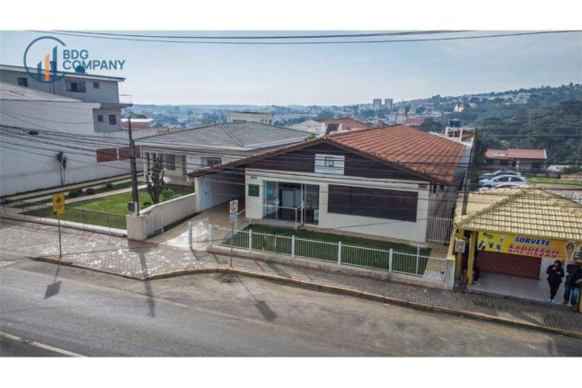 Imagem Casa à Venda, 303 m² em Centro - Irati Imagem Casa à Venda, 303 m² em Centro - Irati