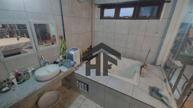 Imagem Casa com 4 Quartos à Venda, 290 m² em Campo Grande - Recife