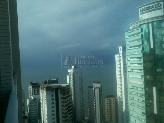 Imagem Cobertura com 3 Quartos à Venda, 330 m² em Centro - Balneário Camboriú