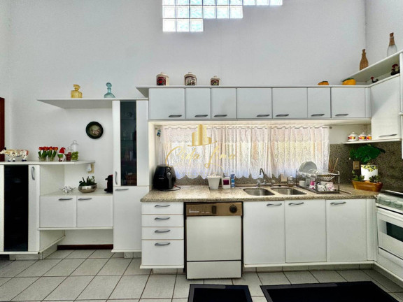 Imagem Casa com 3 Quartos à Venda, 210 m² em Balneário - Florianópolis Imagem Casa com 3 Quartos à Venda, 210 m² em Balneário - Florianópolis