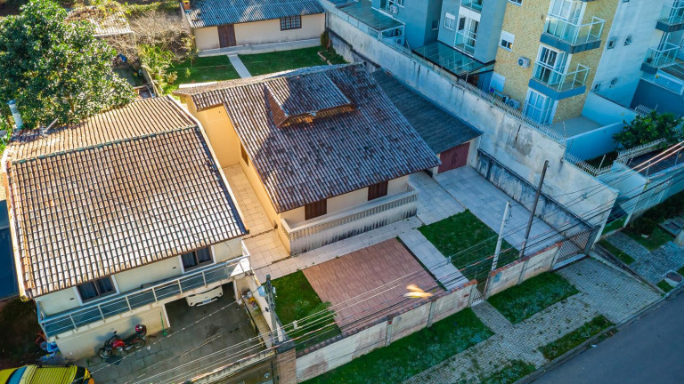 Imagem Terreno à Venda, 1.294 m² em Mossunguê - Curitiba Imagem Terreno à Venda, 1.294 m² em Mossunguê - Curitiba