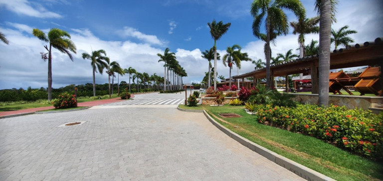 Terreno à Venda, 800 m² em Praia Do Forte - Mata De São João