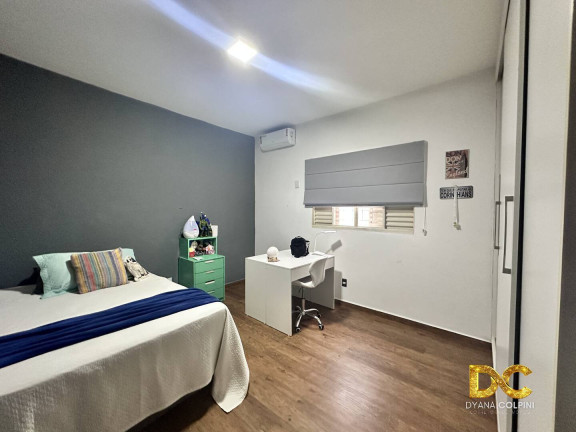 Imagem Casa com 3 Quartos à Venda, 186 m² em Santa Cruz - Cuiabá Imagem Casa com 3 Quartos à Venda, 186 m² em Santa Cruz - Cuiabá