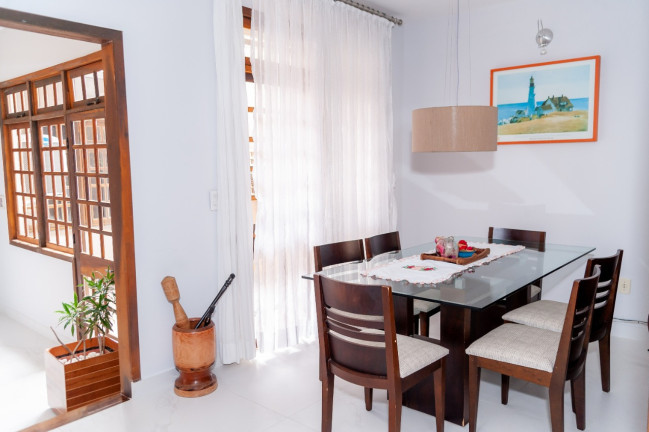 Imagem Casa com 5 Quartos à Venda, 300 m² em Estreito - Florianópolis