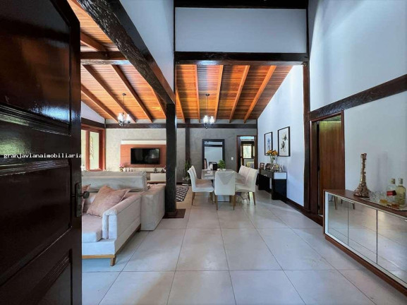 Imagem Casa à Venda, em Chácara Dos Lagos - Carapicuíba Imagem Casa à Venda, em Chácara Dos Lagos - Carapicuíba
