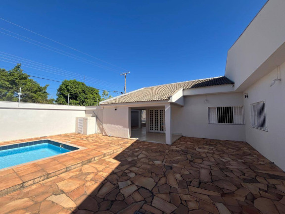 Imagem Casa com 3 Quartos à Venda, 311 m² em Cuiabá Imagem Casa com 3 Quartos à Venda, 311 m² em Cuiabá