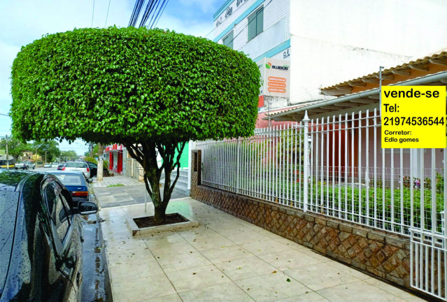 Casa com 3 Quartos à Venda, 330 m² em Centro - Araruama