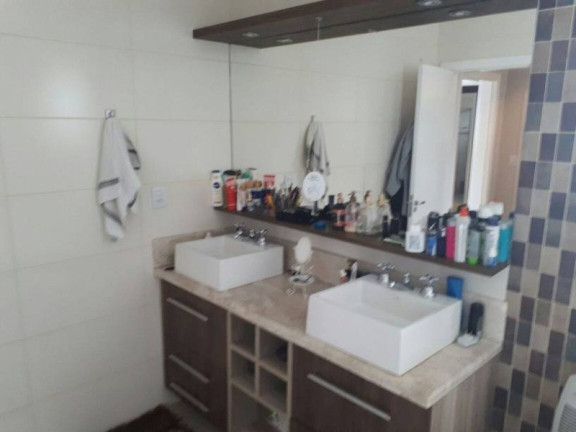 Imagem Casa com 3 Quartos à Venda, 300 m² em Ecoville - Porto Alegre Imagem Casa com 3 Quartos à Venda, 300 m² em Ecoville - Porto Alegre