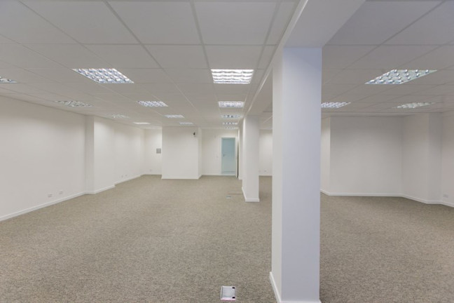 Imagem Sala Comercial à Venda, 92 m² em Centro - Curitiba Imagem Sala Comercial à Venda, 92 m² em Centro - Curitiba