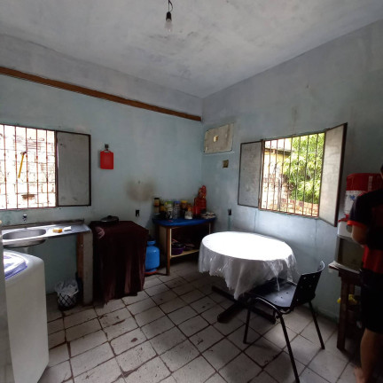 Imagem Casa com 6 Quartos à Venda, 200 m² em Santo Antônio - Manaus Imagem Casa com 6 Quartos à Venda, 200 m² em Santo Antônio - Manaus