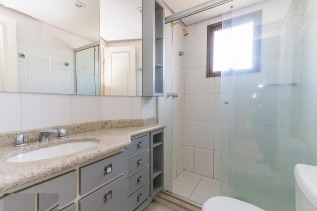Imagem Apartamento com 3 Quartos à Venda, 133 m² em Petrópolis - Porto Alegre Imagem Apartamento com 3 Quartos à Venda, 133 m² em Petrópolis - Porto Alegre