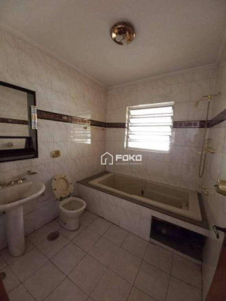 Imagem Casa com 3 Quartos para Alugar, 330 m² em Vila Rosália - Guarulhos Imagem Casa com 3 Quartos para Alugar, 330 m² em Vila Rosália - Guarulhos