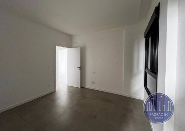 Imagem Apartamento com 3 Quartos à Venda, 133 m² em Centro - Balneário Camboriú Imagem Apartamento com 3 Quartos à Venda, 133 m² em Centro - Balneário Camboriú