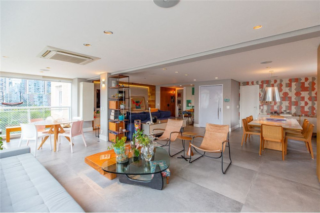 Imagem Apartamento com 3 Quartos à Venda, 201 m² em Itaim Bibi - São Paulo