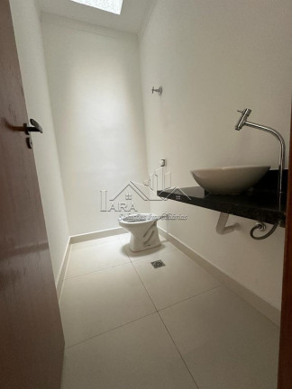 Imagem Sobrado com 3 Quartos à Venda, em Vila Ré - São Paulo Imagem Sobrado com 3 Quartos à Venda, em Vila Ré - São Paulo