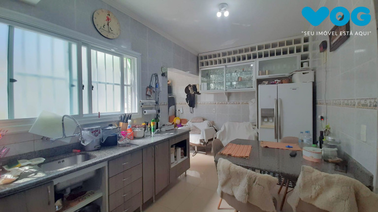 Imagem Casa com 3 Quartos à Venda, 171 m² em Teresópolis - Porto Alegre