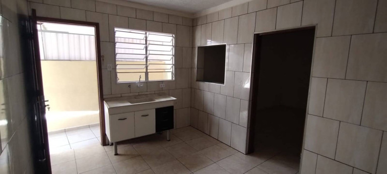 Imagem Casa com 1 Quarto para Alugar,  em Jardim Dona Sinhá - São Paulo