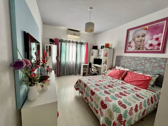 Imagem Casa com 6 Quartos à Venda, em Itaipú - Niterói Imagem Casa com 6 Quartos à Venda, em Itaipú - Niterói