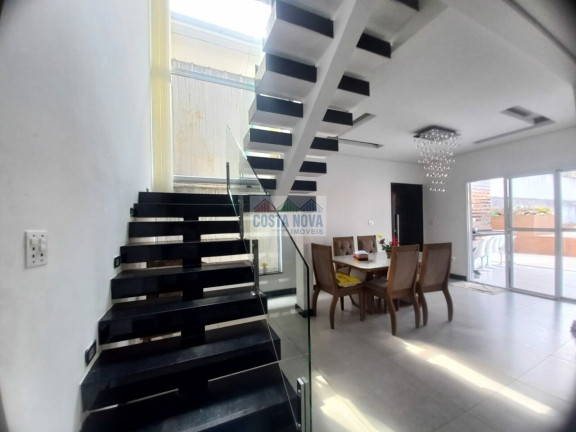 Imagem Casa com 3 Quartos à Venda, 300 m²