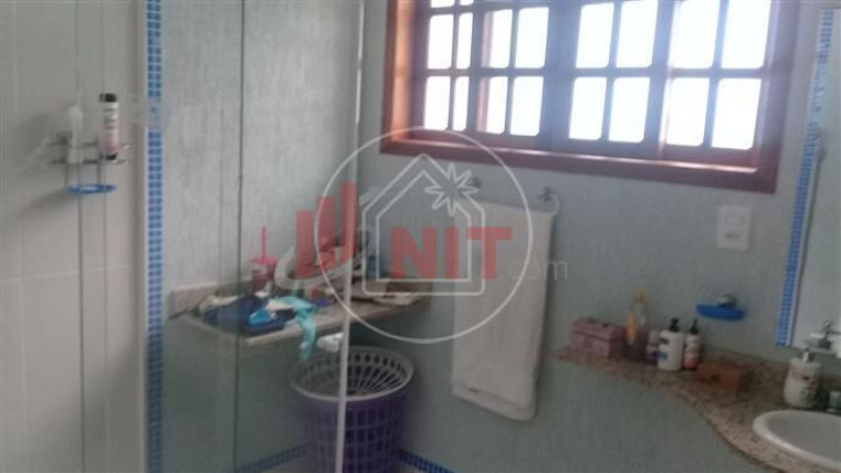 Imagem Casa com 3 Quartos à Venda, 320 m² em Pendotiba - Niterói
