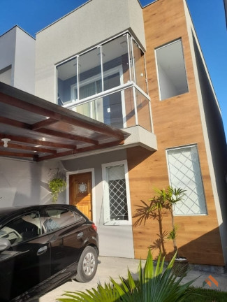 Casa com 2 Quartos à Venda, 80 m²