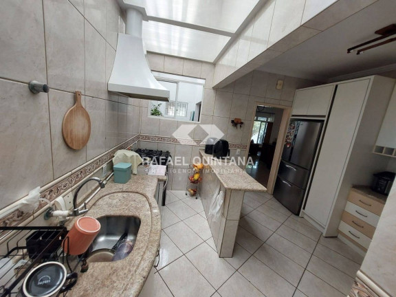 Imagem Casa com 3 Quartos à Venda, 220 m² em Barreiros - São José