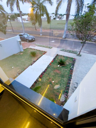 Imagem Sobrado com 4 Quartos à Venda, 304 m² em Residencial Lago Azul - Engenheiro Coelho Imagem Sobrado com 4 Quartos à Venda, 304 m² em Residencial Lago Azul - Engenheiro Coelho