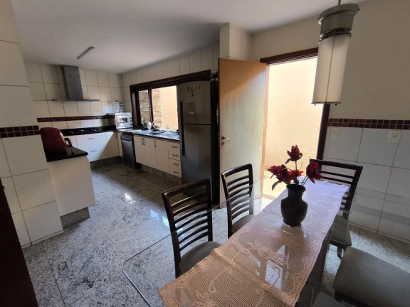 Imagem Casa com 4 Quartos para Alugar, 400 m² em Parque Acalanto - Goiania Imagem Casa com 4 Quartos para Alugar, 400 m² em Parque Acalanto - Goiania