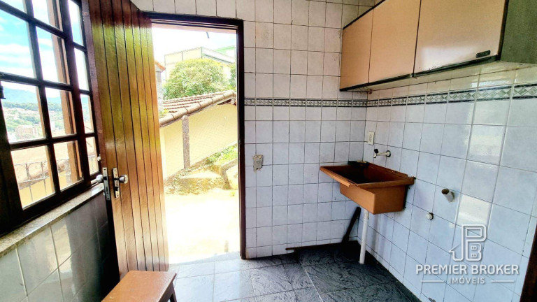 Imagem Casa com 4 Quartos à Venda, 167 m² em Fazendinha - Teresópolis Imagem Casa com 4 Quartos à Venda, 167 m² em Fazendinha - Teresópolis
