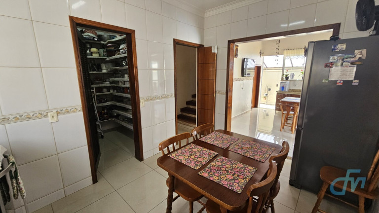 Imagem Sobrado com 5 Quartos à Venda, 202 m² em Botujuru - Mogi Das Cruzes Imagem Sobrado com 5 Quartos à Venda, 202 m² em Botujuru - Mogi Das Cruzes