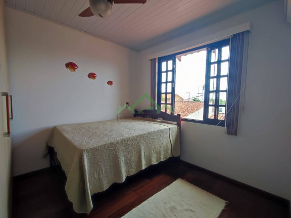 Imagem Casa com 4 Quartos à Venda, 382 m² em Centro - Balneário Barra Do Sul