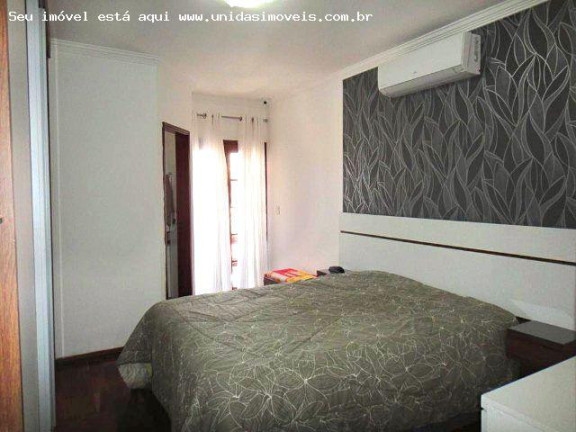 Imagem Casa com 3 Quartos à Venda, 147 m² em Vila Romano - São Paulo