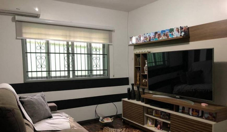 Imagem Casa com 5 Quartos à Venda, 230 m² em Saguaçu - Joinville