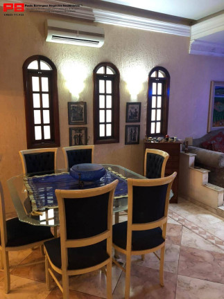 Casa com 4 Quartos à Venda, 156 m² em Moema - São Paulo