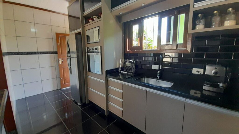 Imagem Casa com 3 Quartos à Venda, 183 m² em Morro Dos Conventos - Araranguá Imagem Casa com 3 Quartos à Venda, 183 m² em Morro Dos Conventos - Araranguá