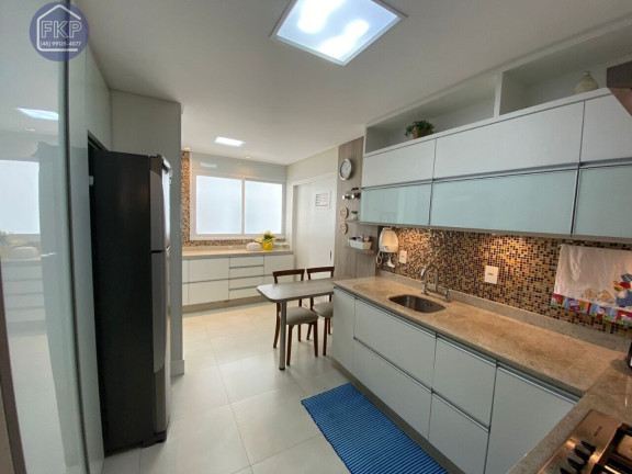 Imagem Apartamento com 4 Quartos à Venda, 132 m² em Centro - Florianópolis