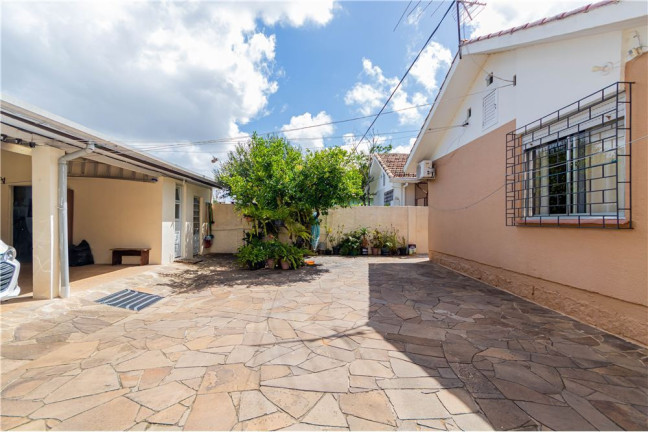 Imagem Casa com 3 Quartos à Venda, 139 m² em Santa Tereza - Porto Alegre Imagem Casa com 3 Quartos à Venda, 139 m² em Santa Tereza - Porto Alegre