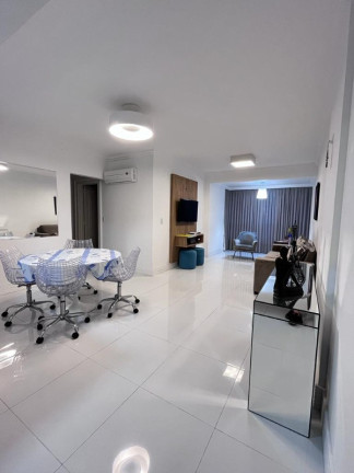 Imagem Apartamento com 2 Quartos à Venda, 116 m² em Centro - Balneário Camboriú Imagem Apartamento com 2 Quartos à Venda, 116 m² em Centro - Balneário Camboriú