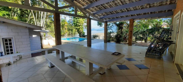 Imagem Casa com 4 Quartos para Alugar, 200 m² em Tabatinga - Caraguatatuba Imagem Casa com 4 Quartos para Alugar, 200 m² em Tabatinga - Caraguatatuba