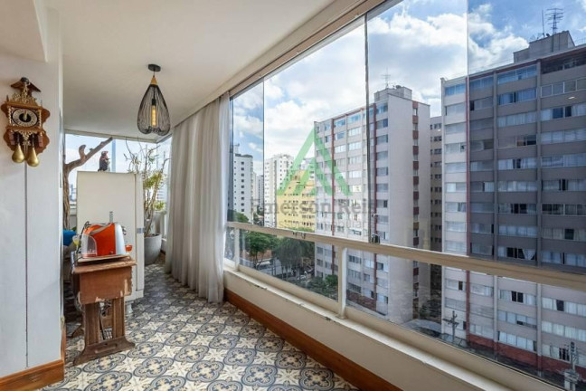 Casa com 3 Quartos à Venda, 208 m² em Indianópolis - São Paulo