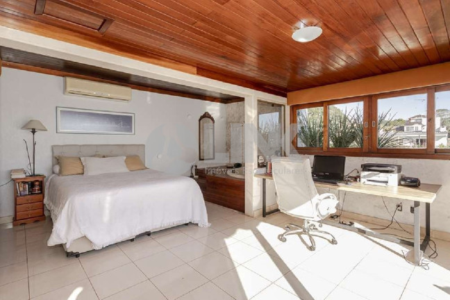 Imagem Imóvel com 3 Quartos à Venda, 150 m² em Menino Deus - Porto Alegre