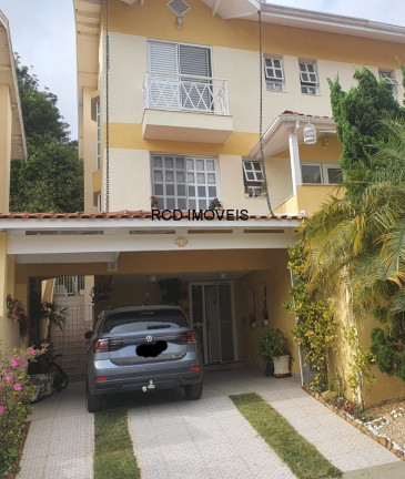 Casa com 3 Quartos à Venda, 216 m² em Chácara Pavoeiro - Cotia