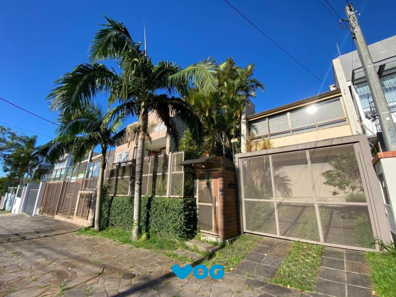 Casa com 3 Quartos à Venda, 280 m² em Chácara Das Pedras - Porto Alegre