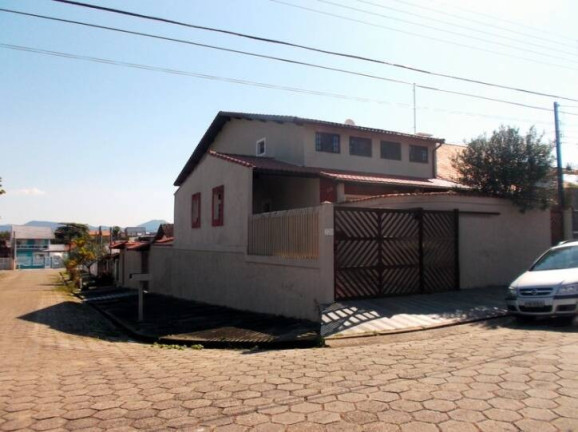 Imagem Sobrado com 5 Quartos à Venda, 315 m² em Centro - Peruíbe Imagem Sobrado com 5 Quartos à Venda, 315 m² em Centro - Peruíbe