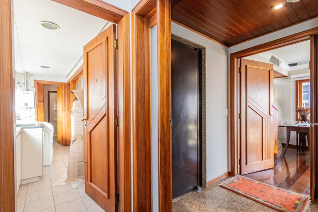 Imagem Apartamento com 3 Quartos à Venda, 157 m² em Rio Branco - Porto Alegre Imagem Apartamento com 3 Quartos à Venda, 157 m² em Rio Branco - Porto Alegre