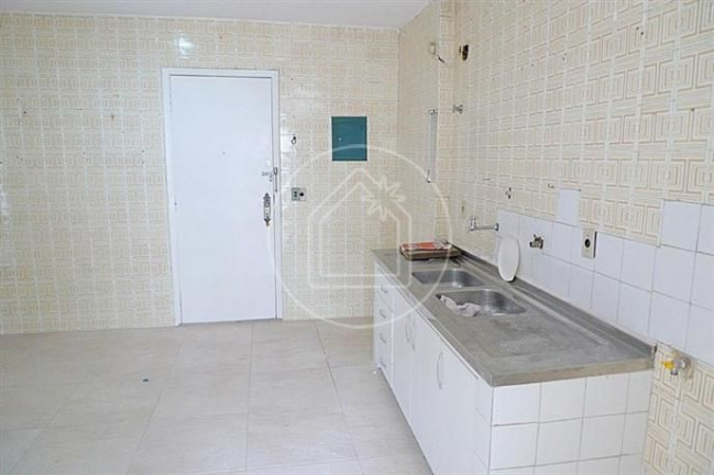 Imagem Apartamento com 3 Quartos à Venda, 129 m² em Cosme Velho - Rio De Janeiro Imagem Apartamento com 3 Quartos à Venda, 129 m² em Cosme Velho - Rio De Janeiro