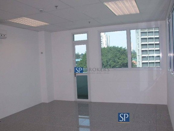Sala Comercial à Venda ou Locação, 33 m² em Brooklin Novo - São Paulo
