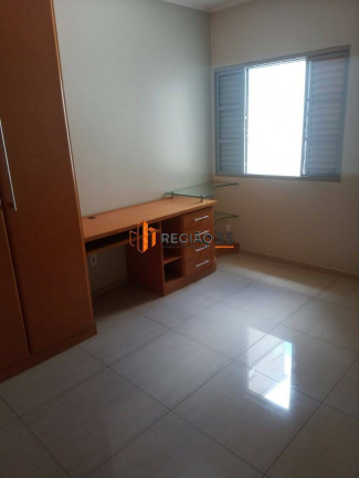 Imagem Casa com 3 Quartos à Venda, 157 m² em Jardim Quisisana - Poços De Caldas Imagem Casa com 3 Quartos à Venda, 157 m² em Jardim Quisisana - Poços De Caldas